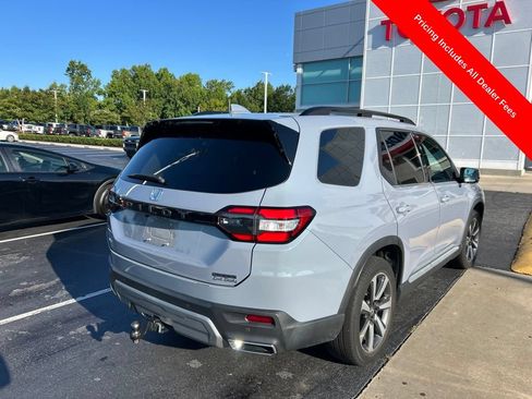 Used 2024 Honda Pilot Touring image 6