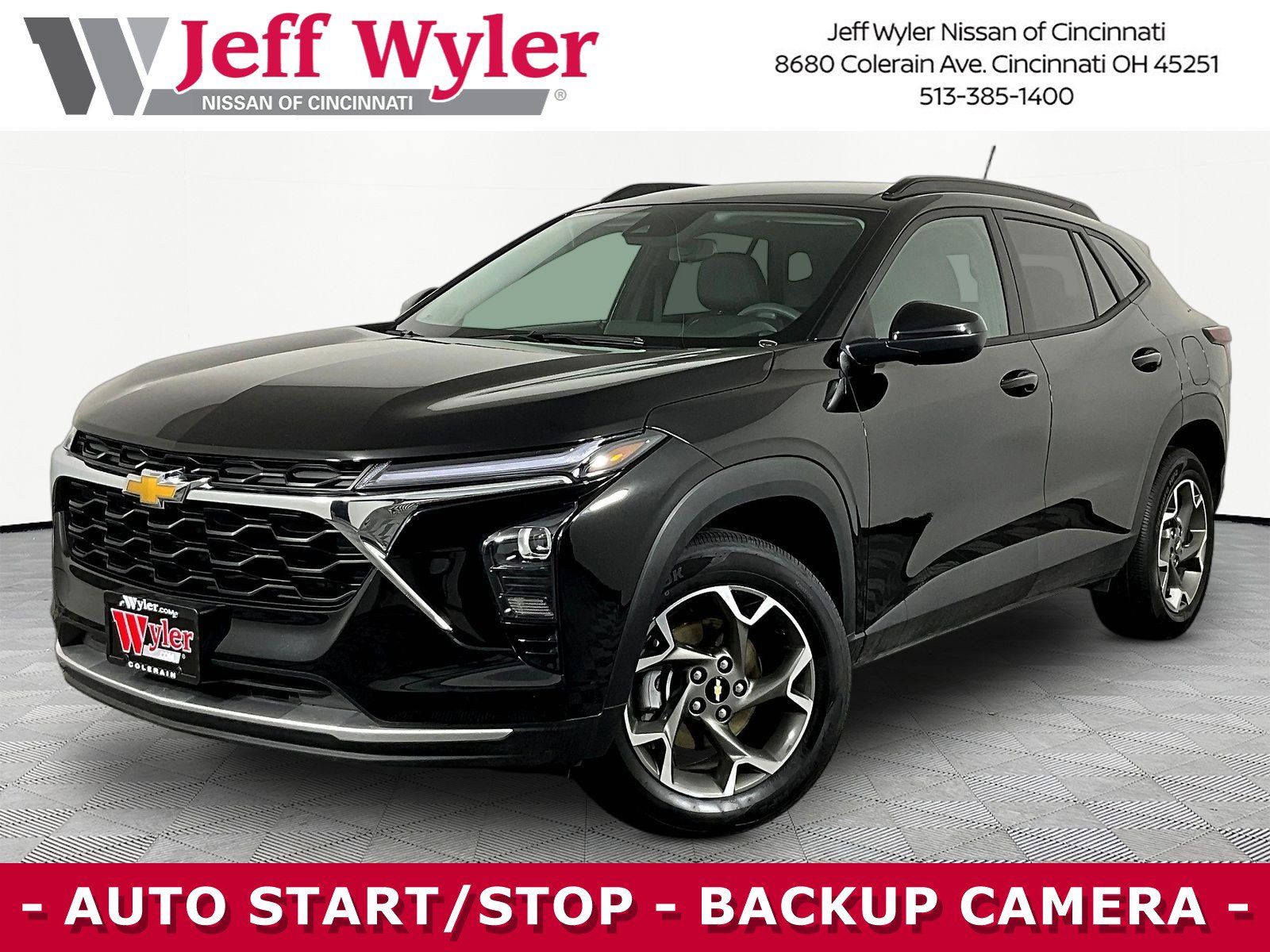Used 2026 Chevrolet Trax LT FWD image 1