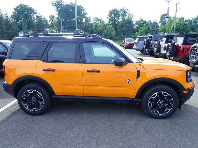 New 2026 Ford Bronco Sport Outer Banks AWD/4WD image 8