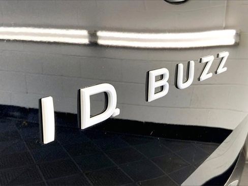 New 2025 Volkswagen ID. Buzz Pro S image 13