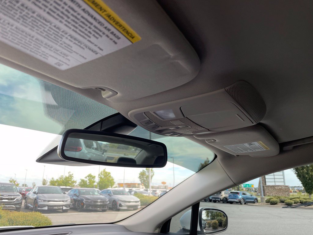 Used 2019 Ford Fusion SE FWD image 20