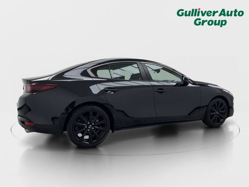 Used 2024 MAZDA MAZDA3 s FWD image 9