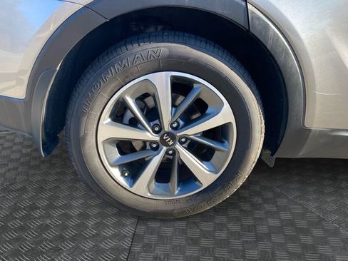 Used 2019 Kia Sorento EX image 36