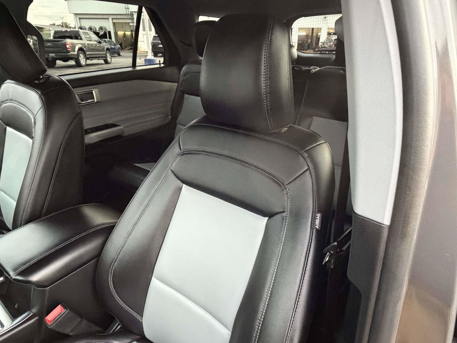 Certified 2023 Ford Explorer XLT w/ Equipment Group 202A AWD/4WD image 23