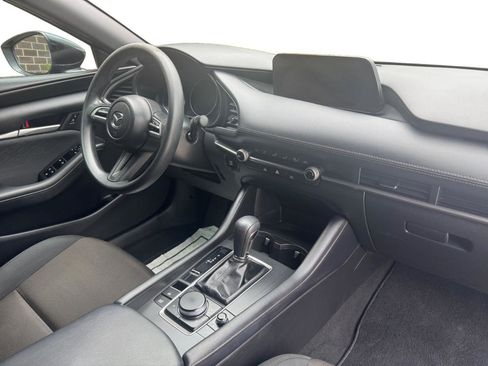 Used 2022 MAZDA MAZDA3 s image 4