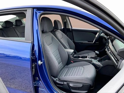 Certified 2025 Kia K4 EX image 7
