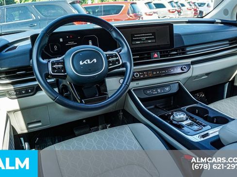 Used 2025 Kia Carnival SX w/ SX Dark Edition Package FWD image 28