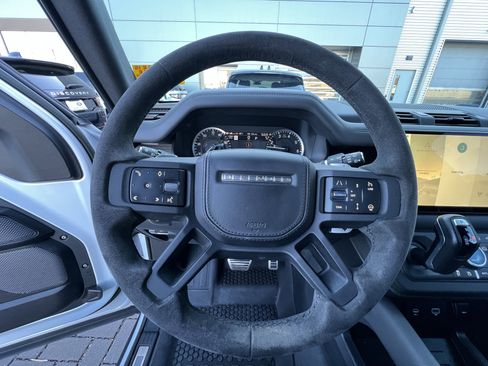 Certified 2023 Land Rover Defender 110 V8 image 19