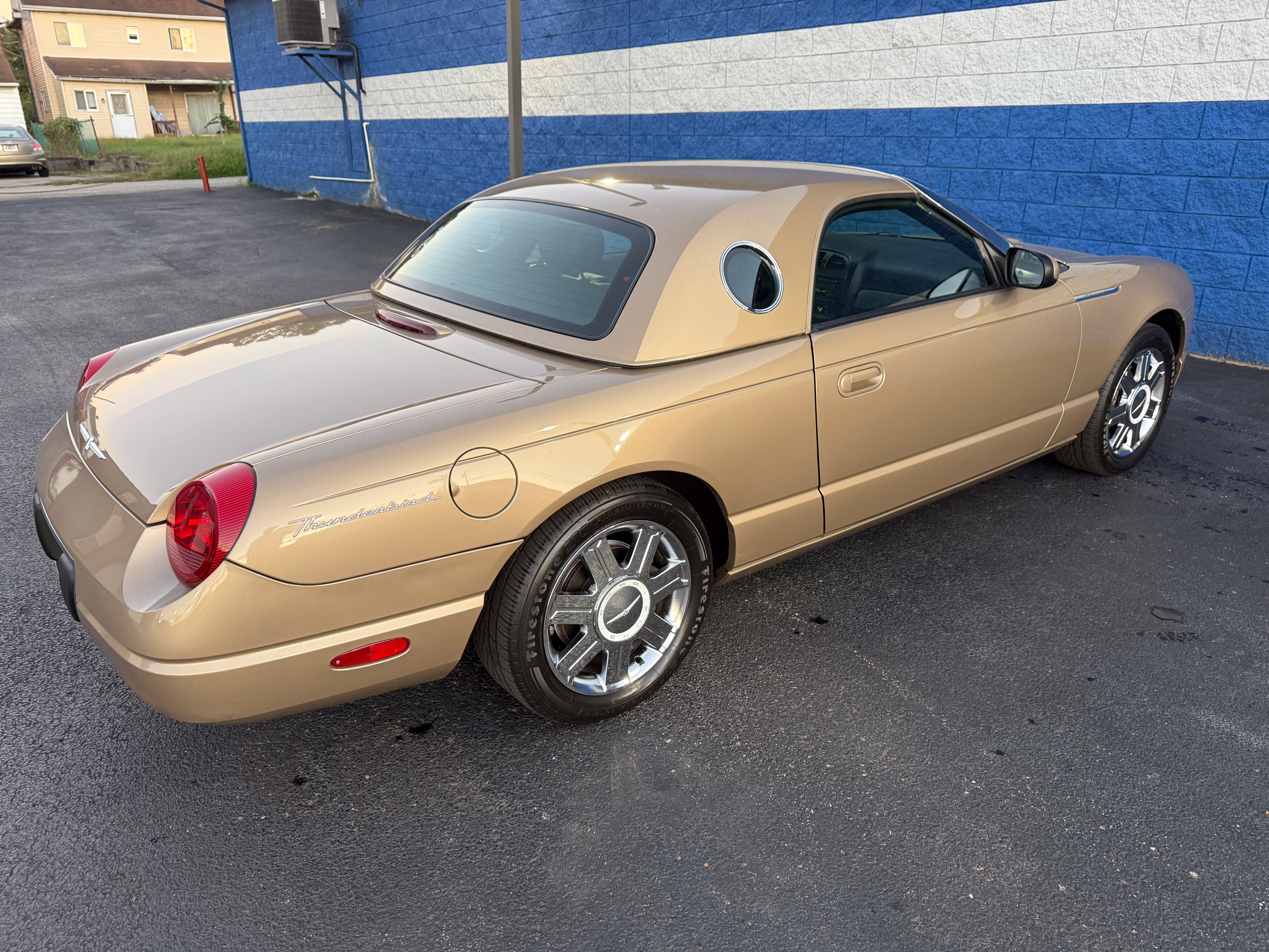Used 2005 Ford Thunderbird RWD image 18