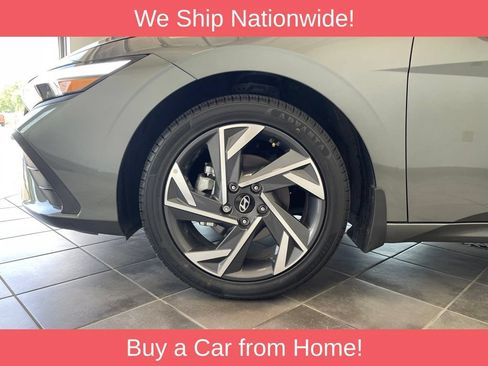 Used 2025 Hyundai Elantra Sport FWD image 15