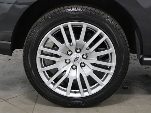 Used 2024 Ford Expedition Limited image 13