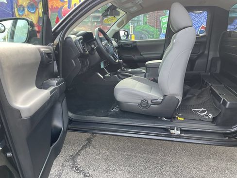 Certified 2019 Toyota Tacoma SR AWD/4WD image 14