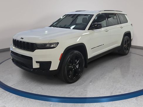 Used 2023 Jeep Grand Cherokee L Laredo AWD/4WD image 1