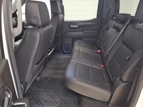 Used 2023 Chevrolet Silverado 1500 LTZ AWD/4WD image 7