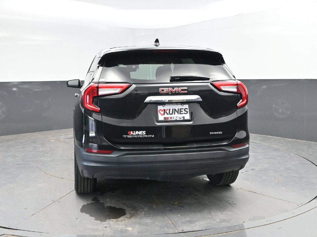 Used 2024 GMC Terrain SLE AWD/4WD image 6