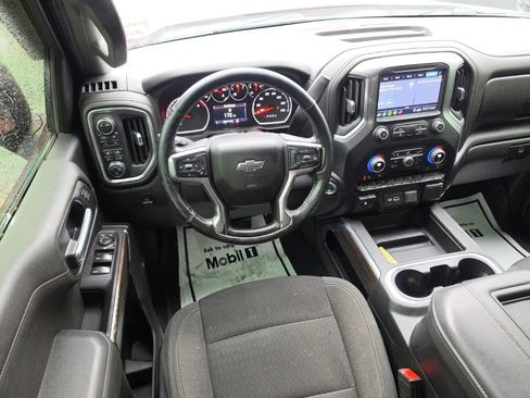 Used 2020 Chevrolet Silverado 1500 LT Trail Boss image 9