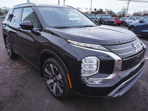 New 2026 Mitsubishi Outlander SEL FWD image 3