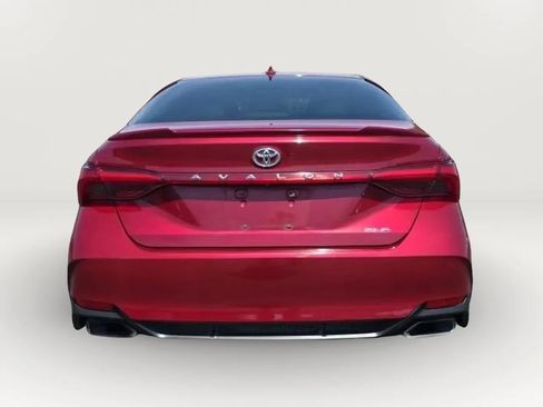 Used 2019 Toyota Avalon XLE FWD image 8