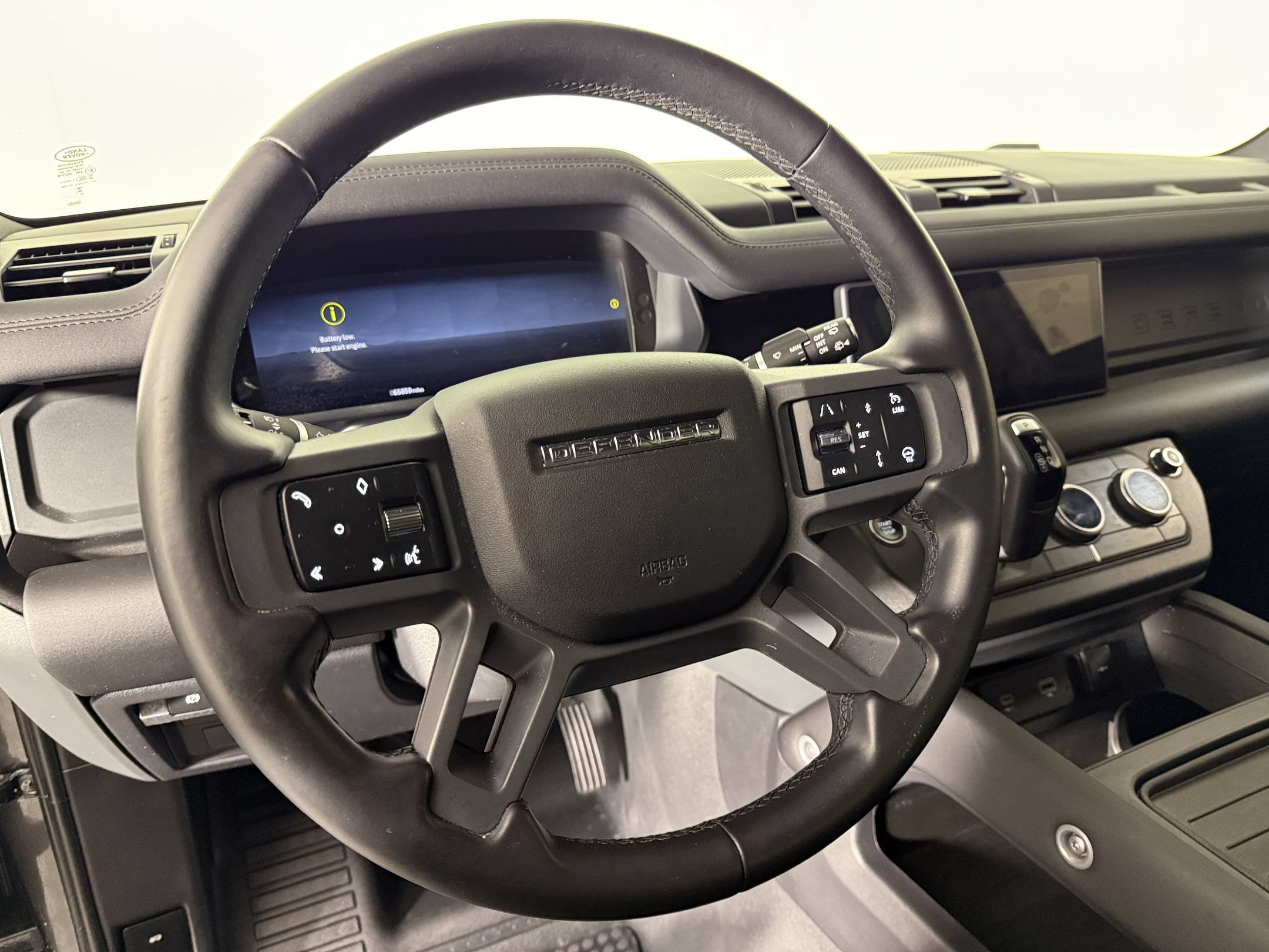 Used 2024 Land Rover Defender 110 X-Dynamic SE AWD/4WD image 11