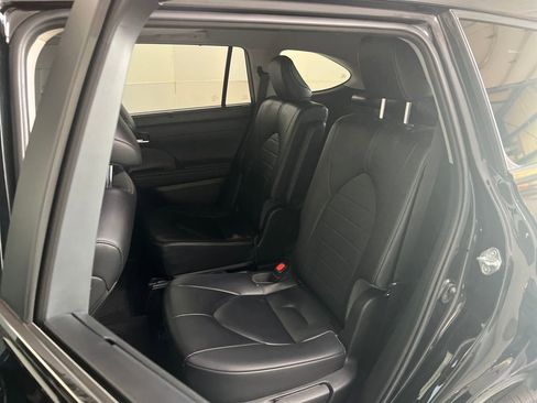 Used 2023 Toyota Highlander XSE image 20