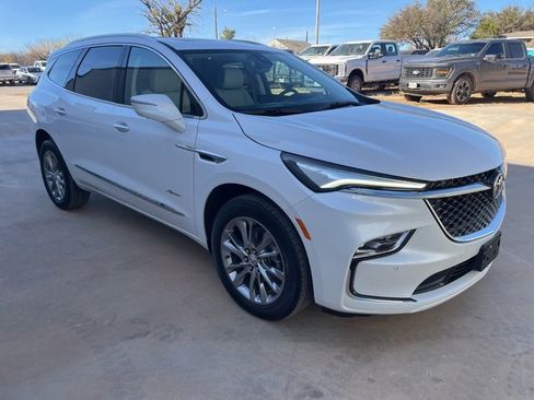 Used 2024 Buick Enclave Avenir w/ Avenir Technology Package image 3