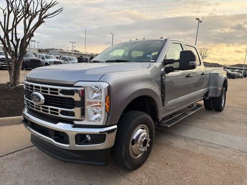Used 2024 Ford F350 XLT image 10