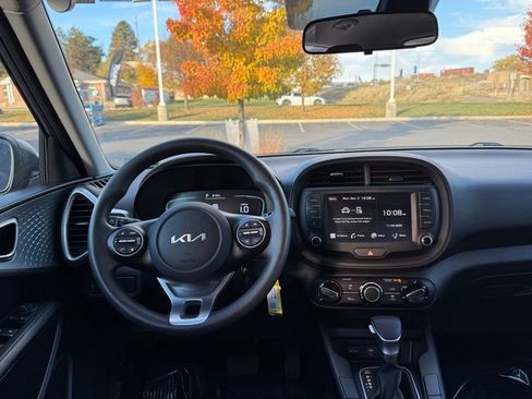 Used 2024 Kia Soul LX w/ Option Group 015 image 27
