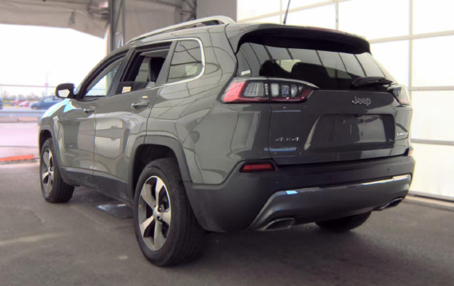 Used 2020 Jeep Cherokee Limited AWD/4WD image 4