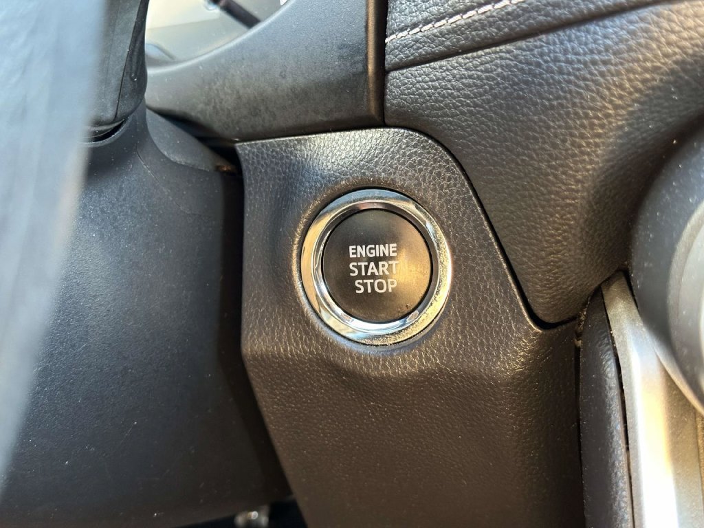 Used 2024 Toyota RAV4 XLE FWD image 31