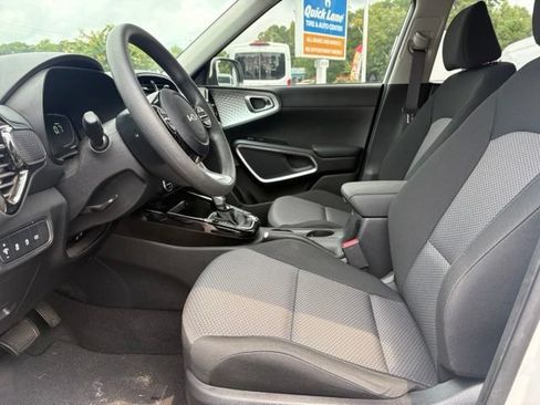 Used 2025 Kia Soul S FWD image 14