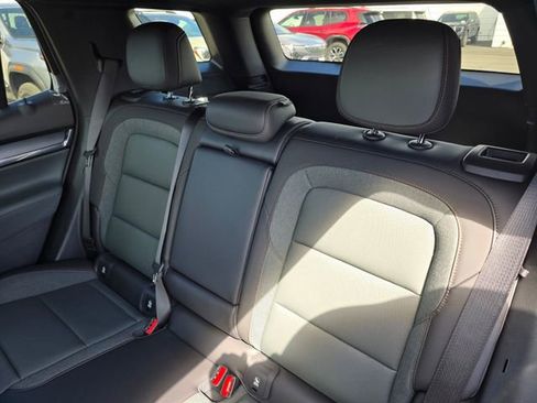 New 2026 GMC Terrain AT4 w/ Technology Package II AWD/4WD image 17
