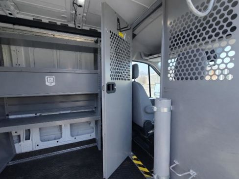 Used 2019 Ford Transit 250 148 Medium Roof image 12