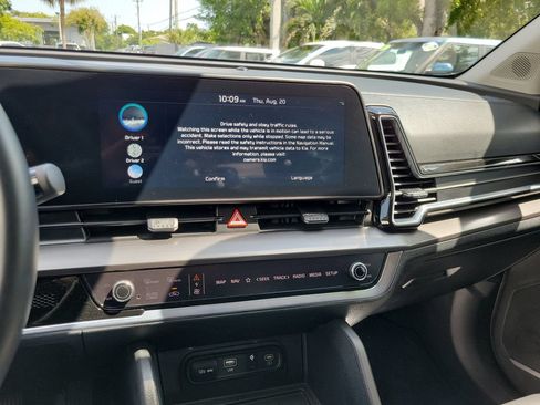 Certified 2024 Kia Sportage EX FWD image 23