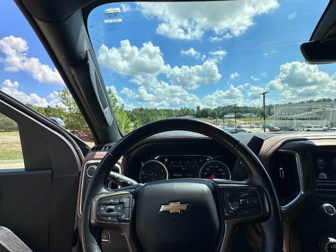 Used 2022 Chevrolet Silverado 3500 High Country AWD/4WD image 9