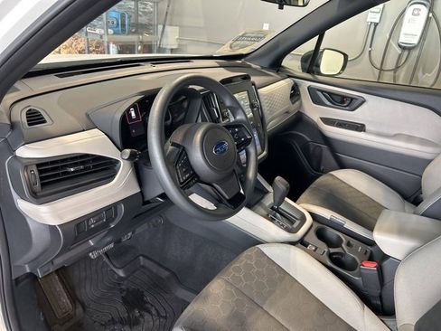 Used 2025 Subaru Forester image 2