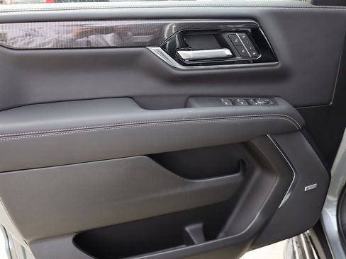 New 2026 GMC Yukon XL Elevation image 10