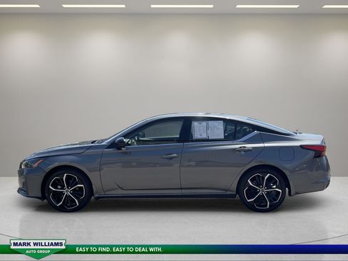 Used 2025 Nissan Altima 2.5 SR FWD image 4