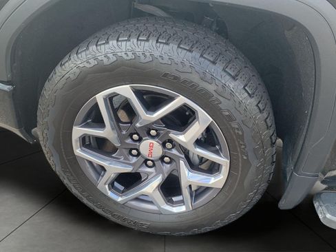 Used 2022 GMC Sierra 1500 Denali w/ Driver Alert Package II AWD/4WD image 26