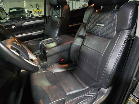 Used 2019 Toyota Tundra Platinum AWD/4WD image 22