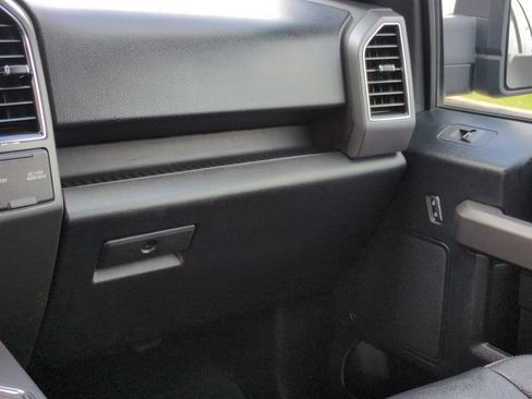 Used 2020 Ford F150 XLT w/ Equipment Group 302A Luxury AWD/4WD image 17