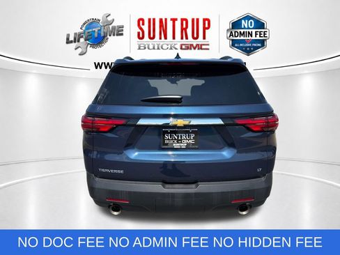 Used 2023 Chevrolet Traverse LT w/ LT Premium Package FWD image 4