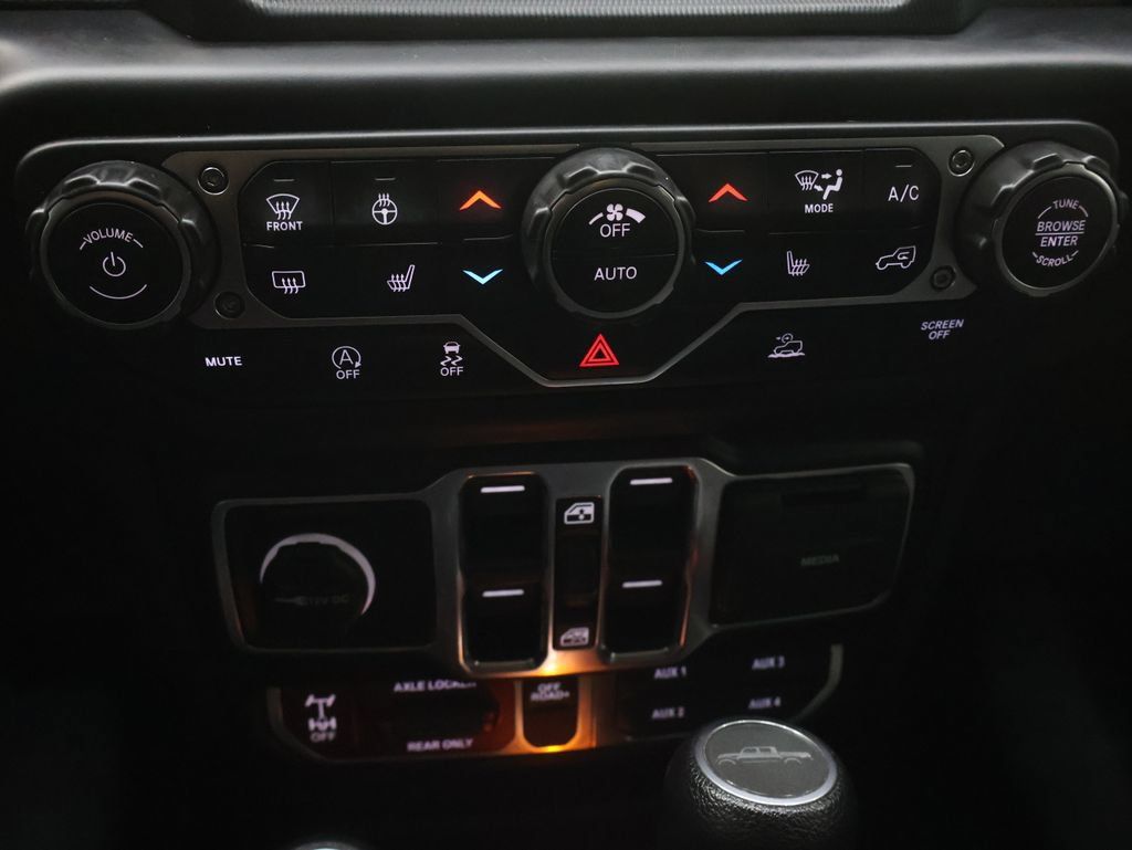 Used 2023 Jeep Gladiator Mojave w/ Cold Weather Group AWD/4WD image 27