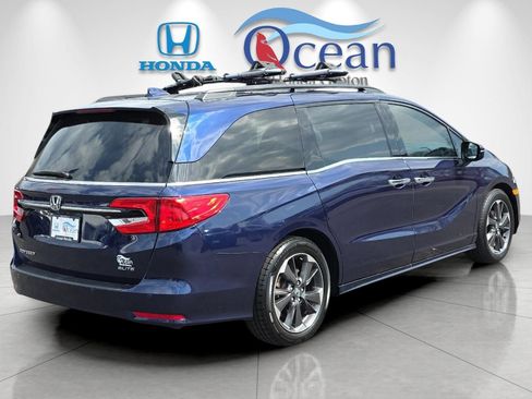 Used 2022 Honda Odyssey Elite image 3