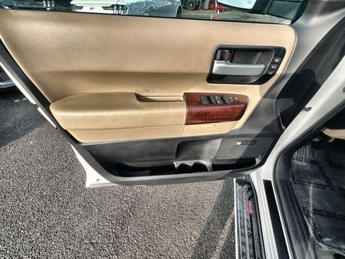 Used 2013 Toyota Sequoia Platinum image 15