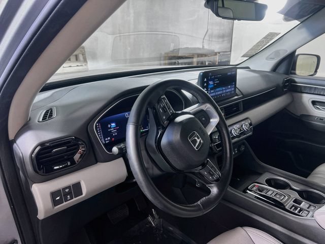 Used 2024 Honda Pilot Elite image 11