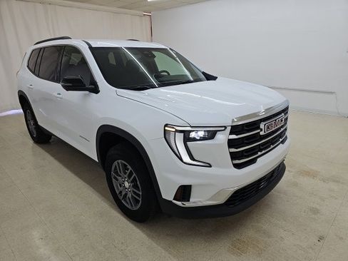 Used 2025 GMC Acadia Elevation image 16