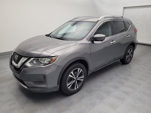 Used 2019 Nissan Rogue SV w/ Premium Package AWD/4WD image 2