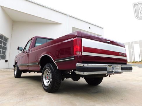 Used 1990 Ford F150 2WD Regular Cab image 18