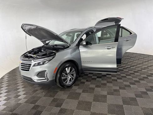 Used 2023 Chevrolet Equinox Premier AWD/4WD image 12
