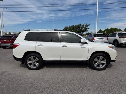 Used 2013 Toyota Highlander Limited FWD image 6